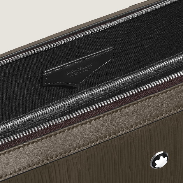 Thin Document Case with Sfumato Effect - 6