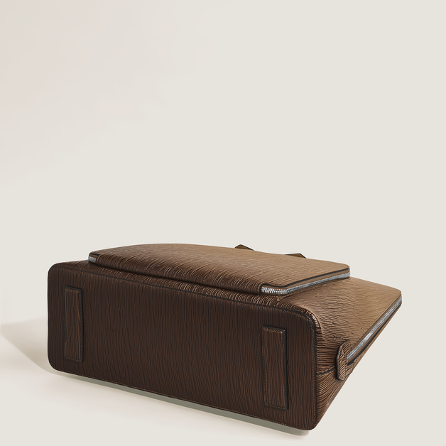 Writing Traveller Handbag with Sfumato Effect - 8