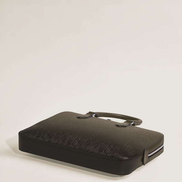 Thin Document Case with Sfumato Effect - 7