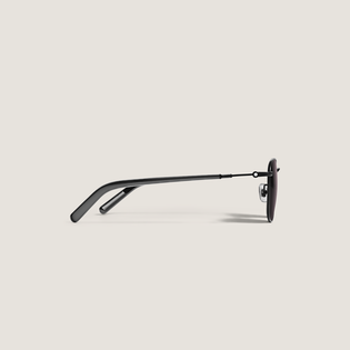 Squared Sunglasses with Black Colored Metal Frame