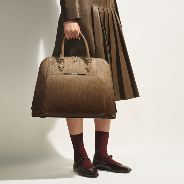 Writing Traveller Handbag with Sfumato Effect - 2