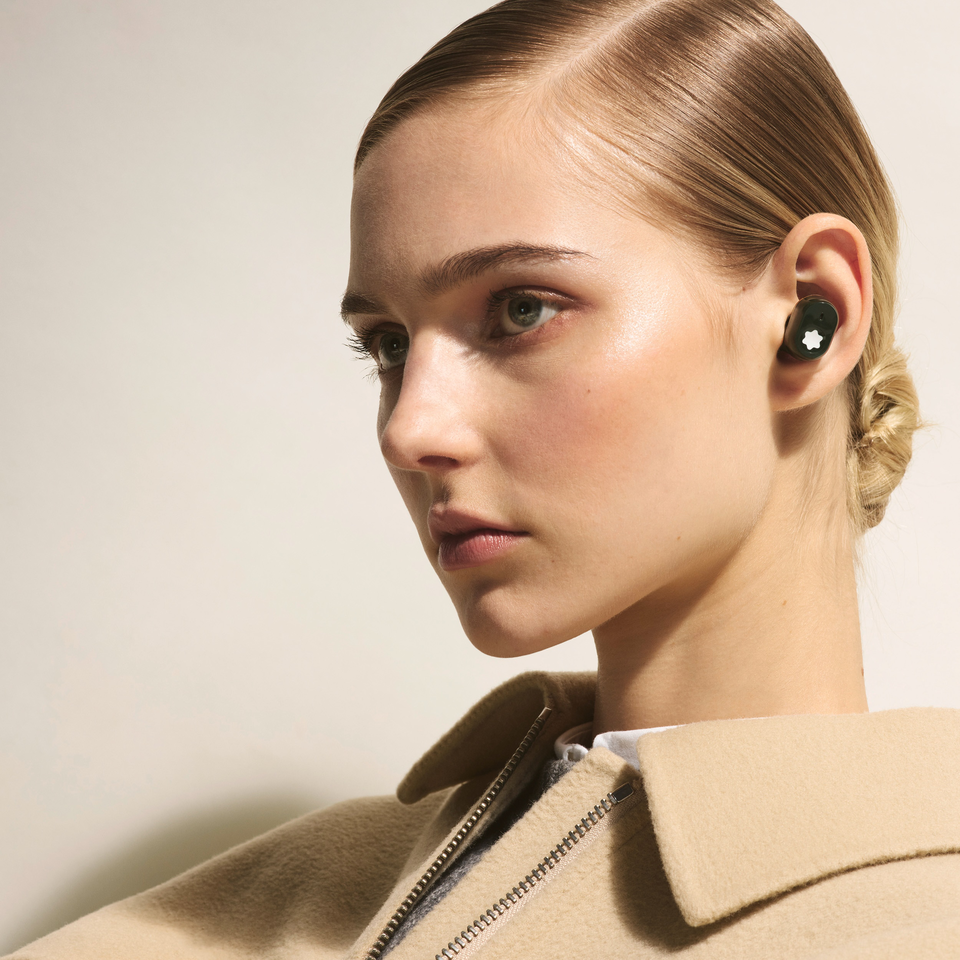 MTB03 In-Ear Right and Left Headphones Green - 3